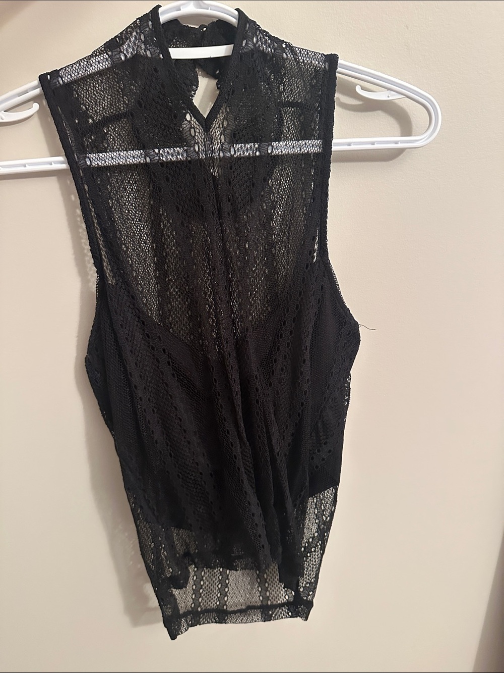 Dynamite Black Lace Sleeveless Crop Top